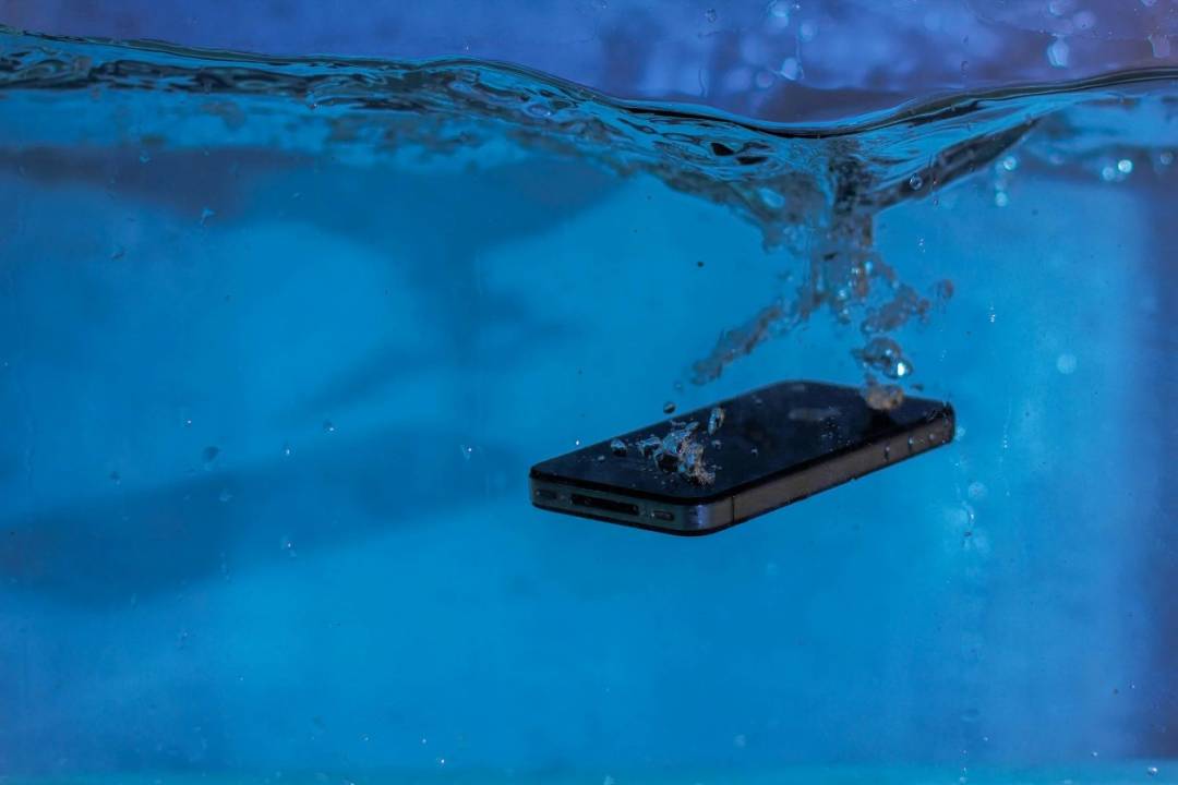 What to do when your phone gets wet